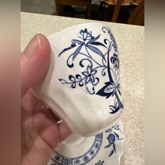 Blue Nordic by J& G Meakin classic blue onion pattern set of 2 cup and Saucers - Picture 13 of 16